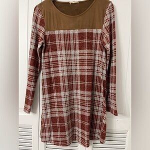 Women’s Plaid Long Sleeve Midi Dress size medium. Fall dress